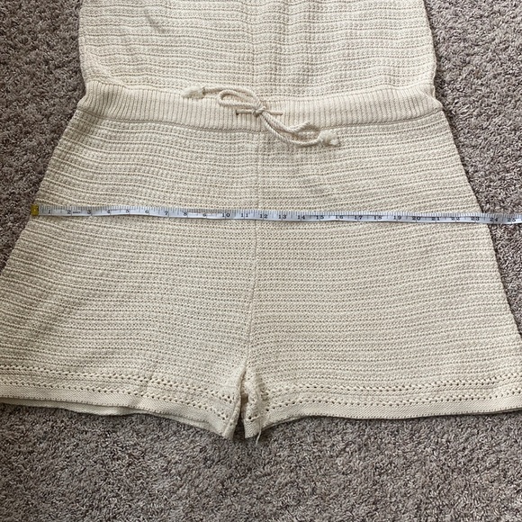 Universal Thread Crochet Romper in size large - Picture 8 of 9